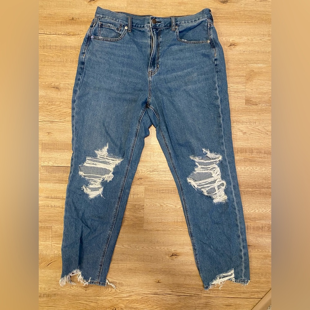 Distressed American Eagle High Waisted Mom Jeans